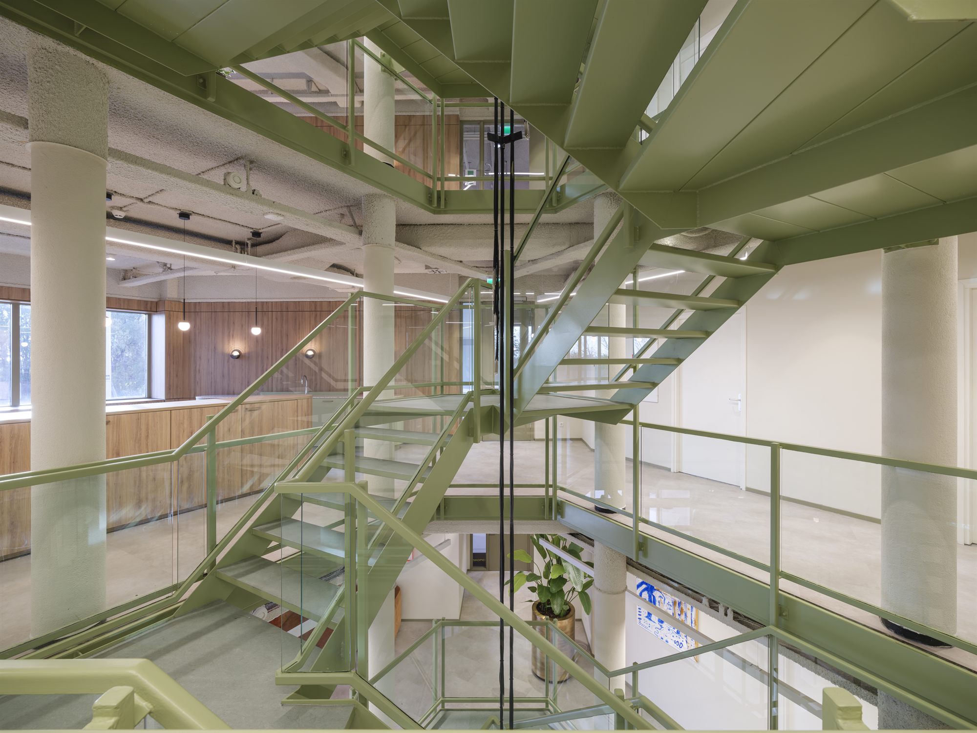 Werkplekken in het vernieuwde kantoor